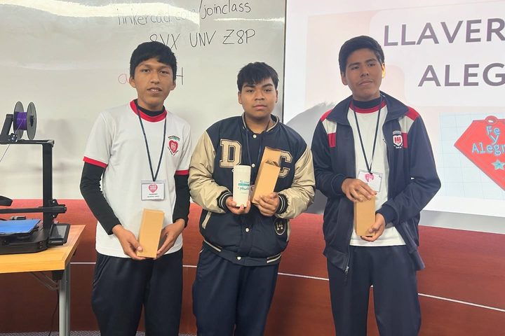 Taller de modelado e impresión 3D con Tinkercad en Fe y Alegría - fotografía del evento
